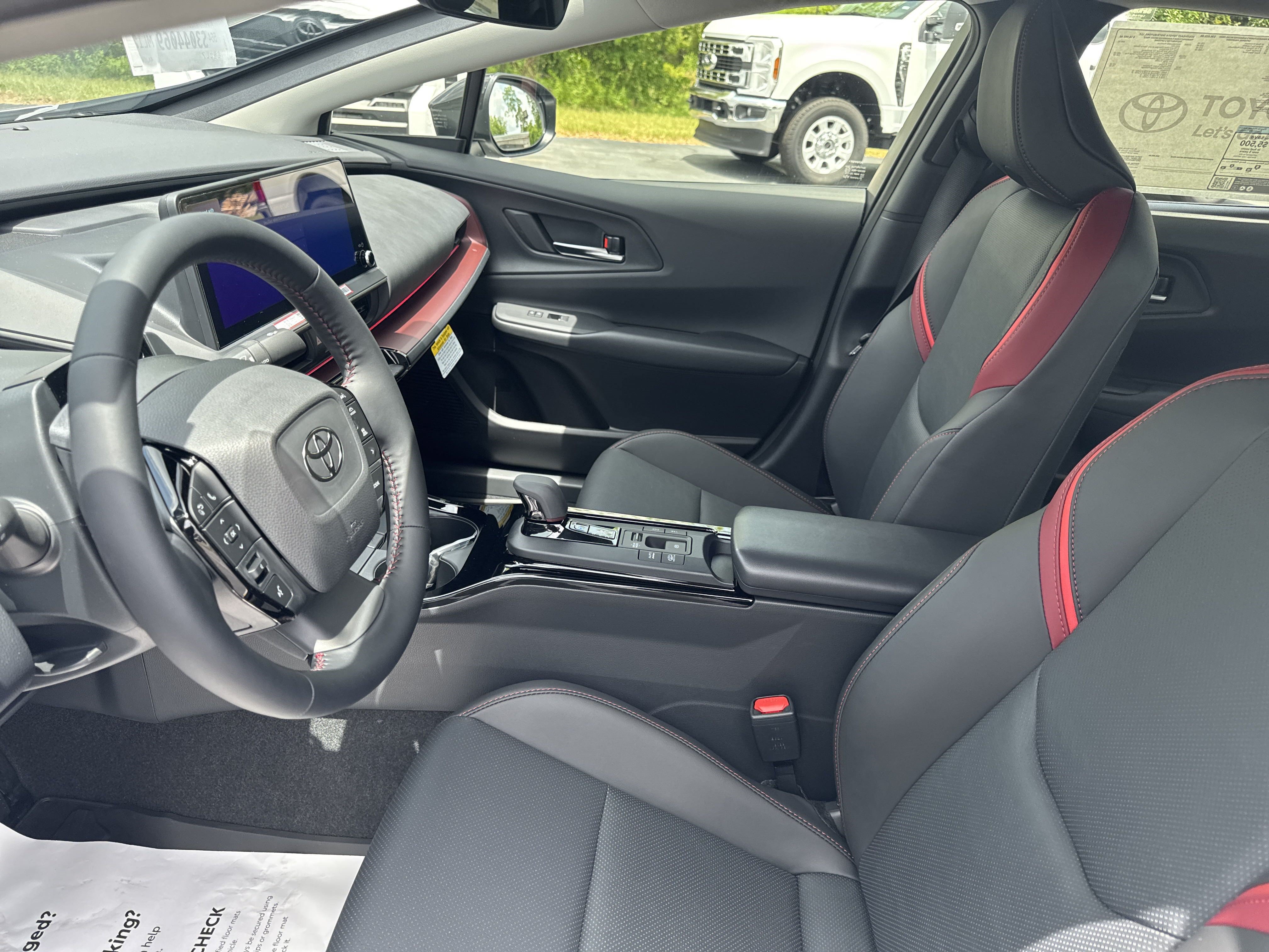 New 2025 Toyota Prius Plug-In Hybrid FWD image 13