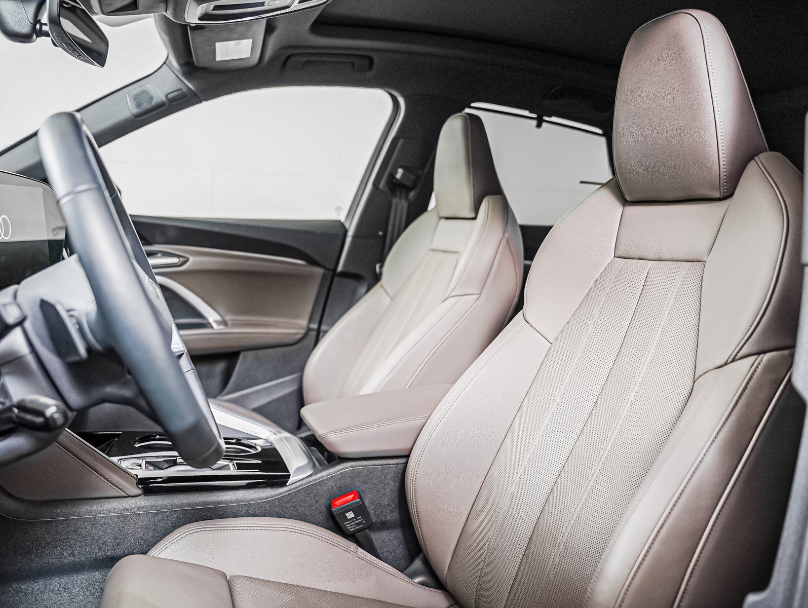 Certified 2025 Audi Q5 Premium w/ Premium Plus AWD/4WD image 8