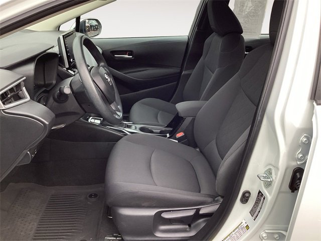 Used 2021 Toyota Corolla LE image 9