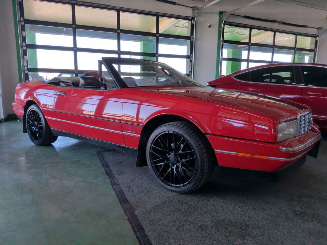 Used 1990 Cadillac Allante FWD image 1
