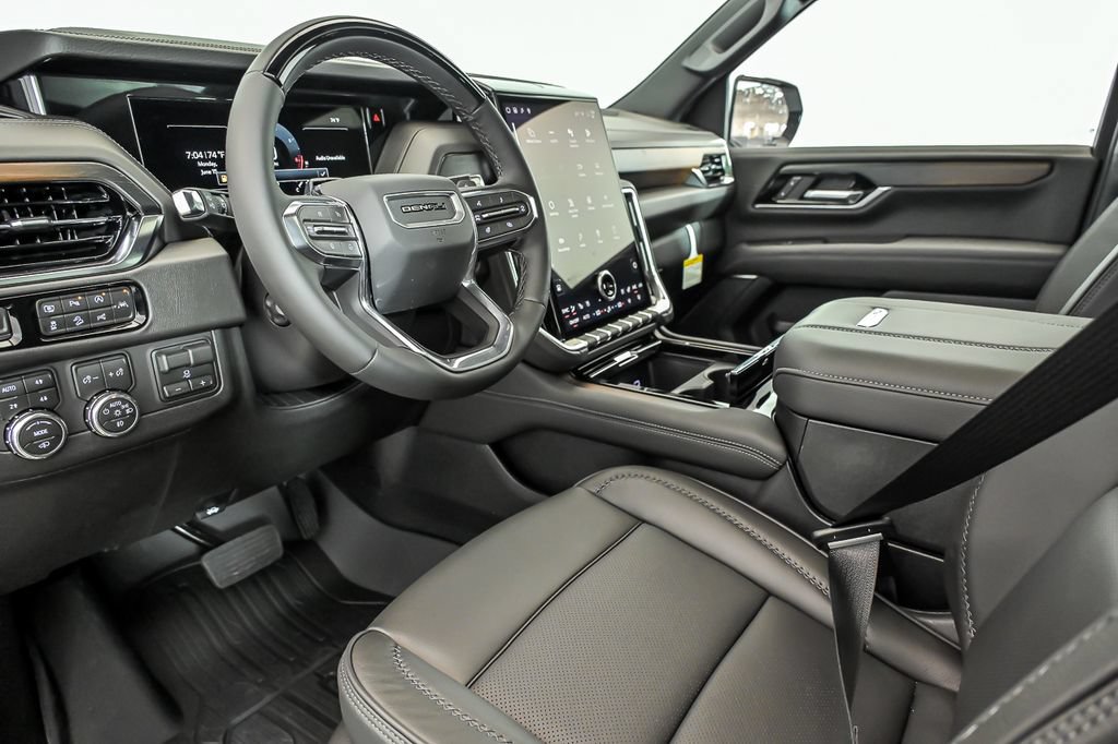 New 2026 GMC Yukon Denali w/ Denali Reserve Package AWD/4WD image 8