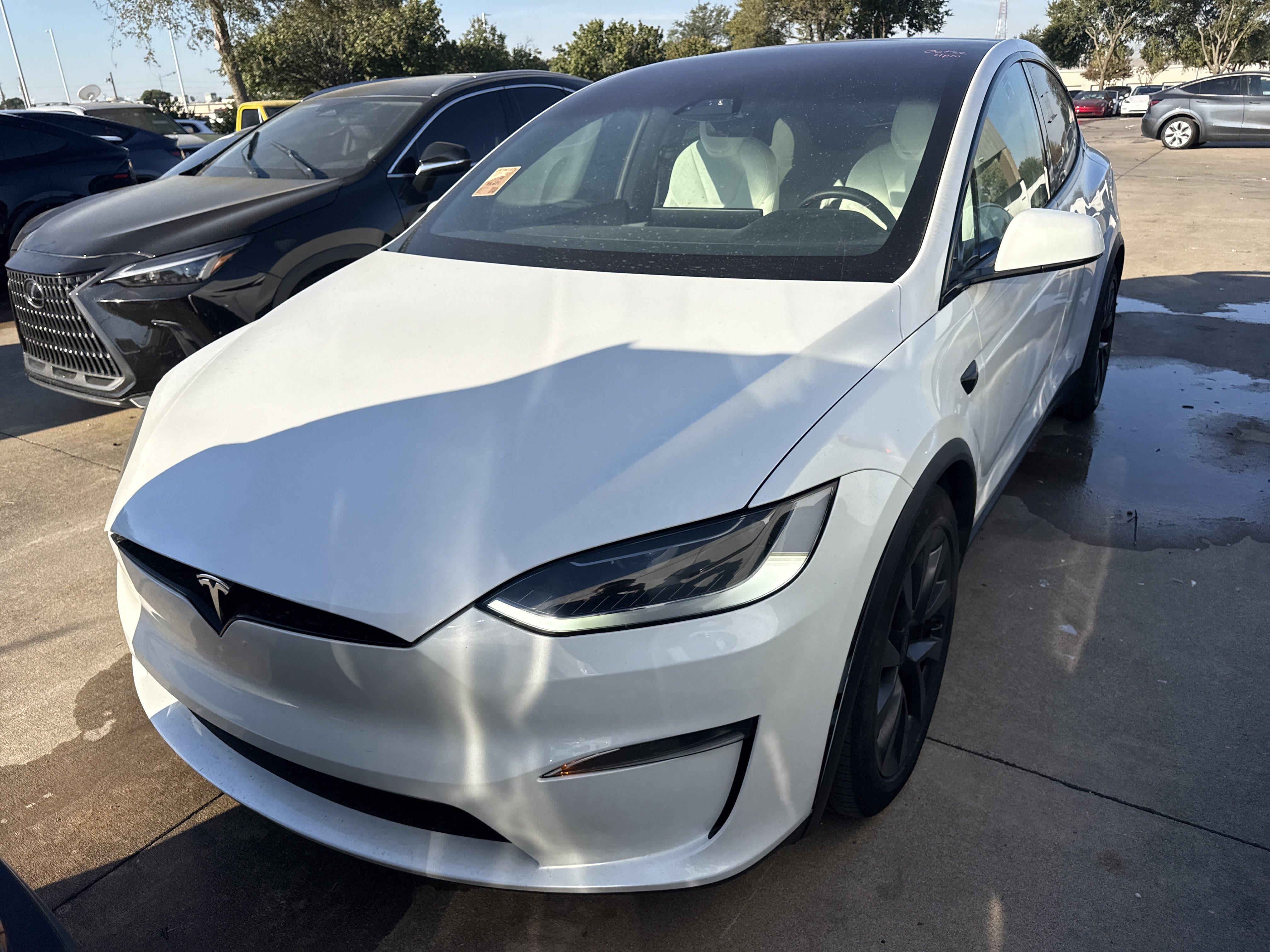Used 2023 Tesla Model X AWD/4WD image 1