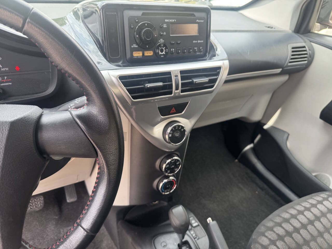 Used 2013 Scion iQ FWD image 22