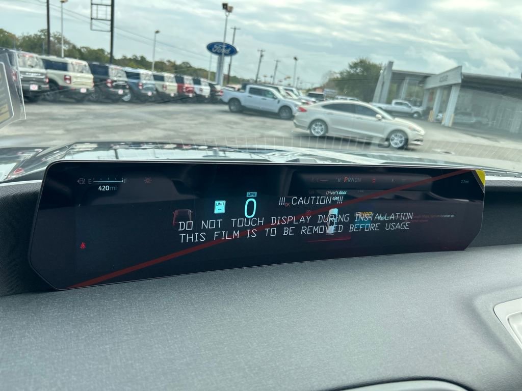 New 2025 Ford Expedition Active image 16