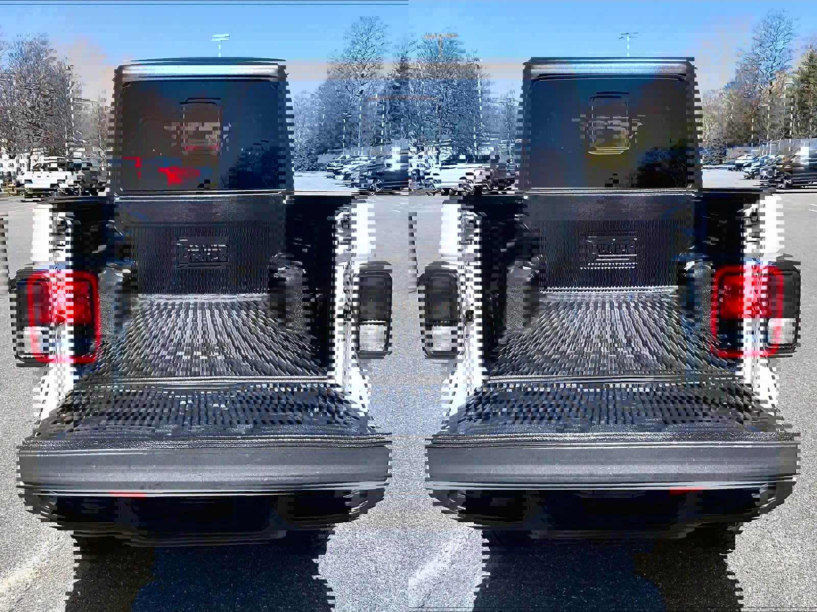 Used 2023 Jeep Gladiator Overland image 32