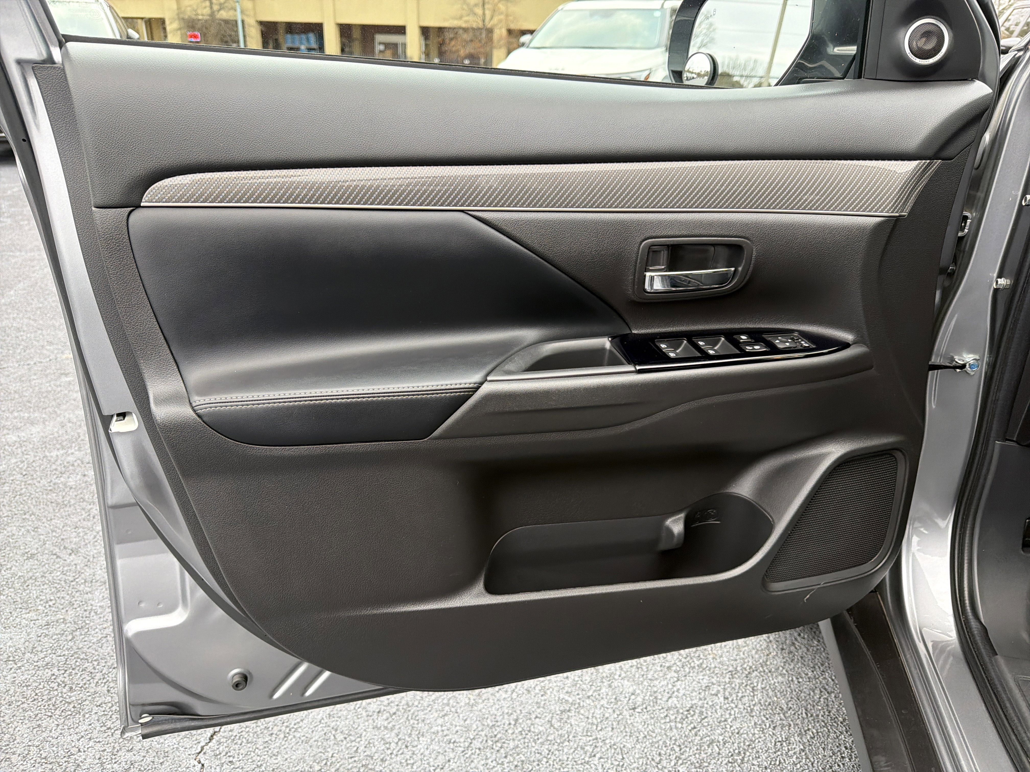 Used 2020 Mitsubishi Outlander SEL image 10