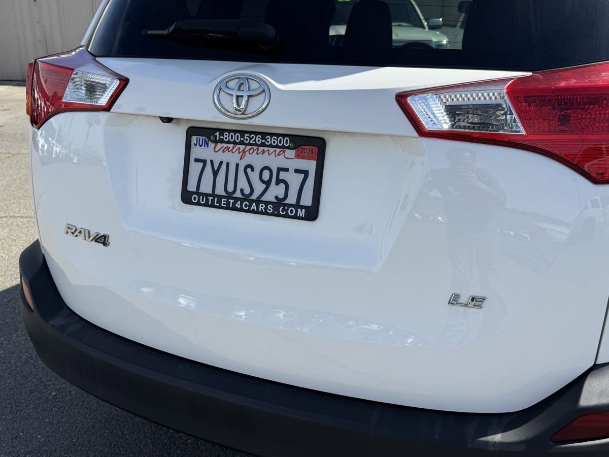 Used 2015 Toyota RAV4 LE image 9