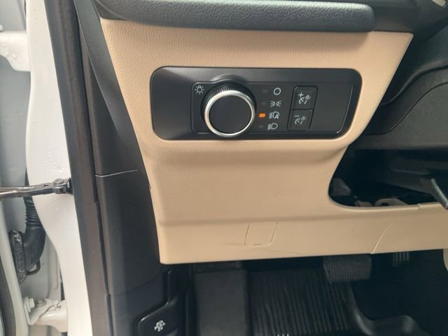 Used 2022 Ford Escape SE image 8