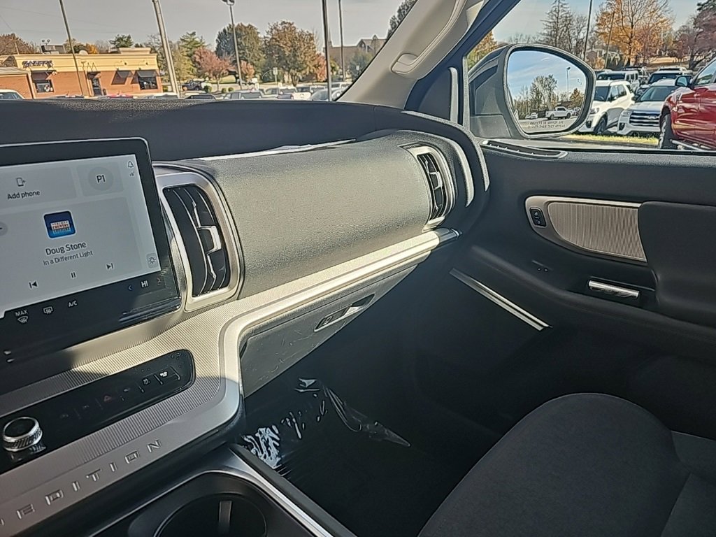 Used 2025 Ford Expedition Max Active image 22