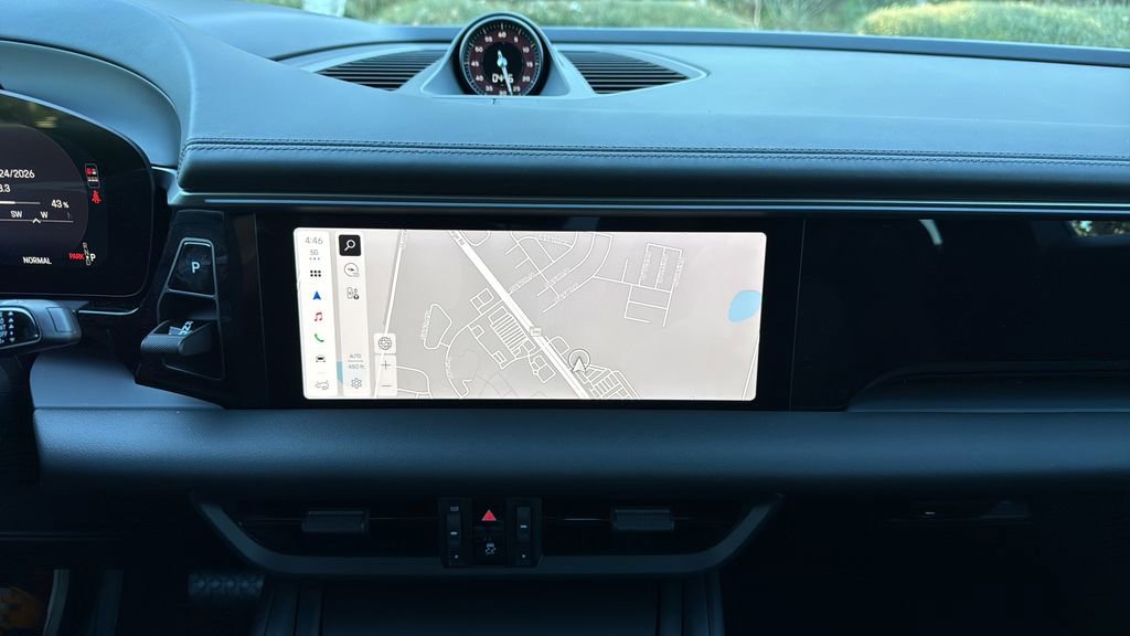 New 2026 Porsche Macan 4 Electric image 12