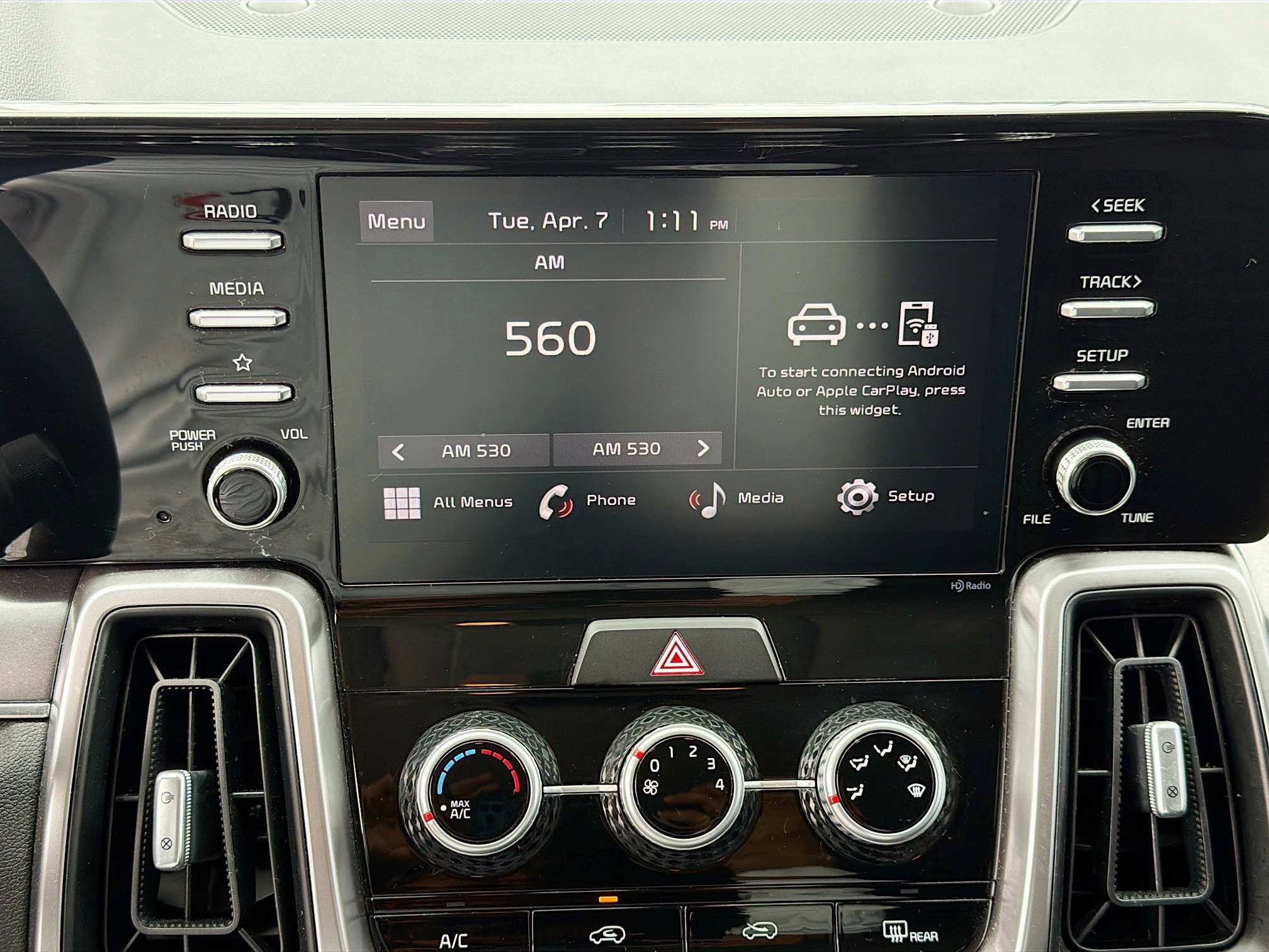 Used 2023 Kia Sorento LX image 30