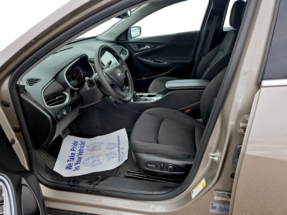 Used 2024 Chevrolet Malibu LT image 29