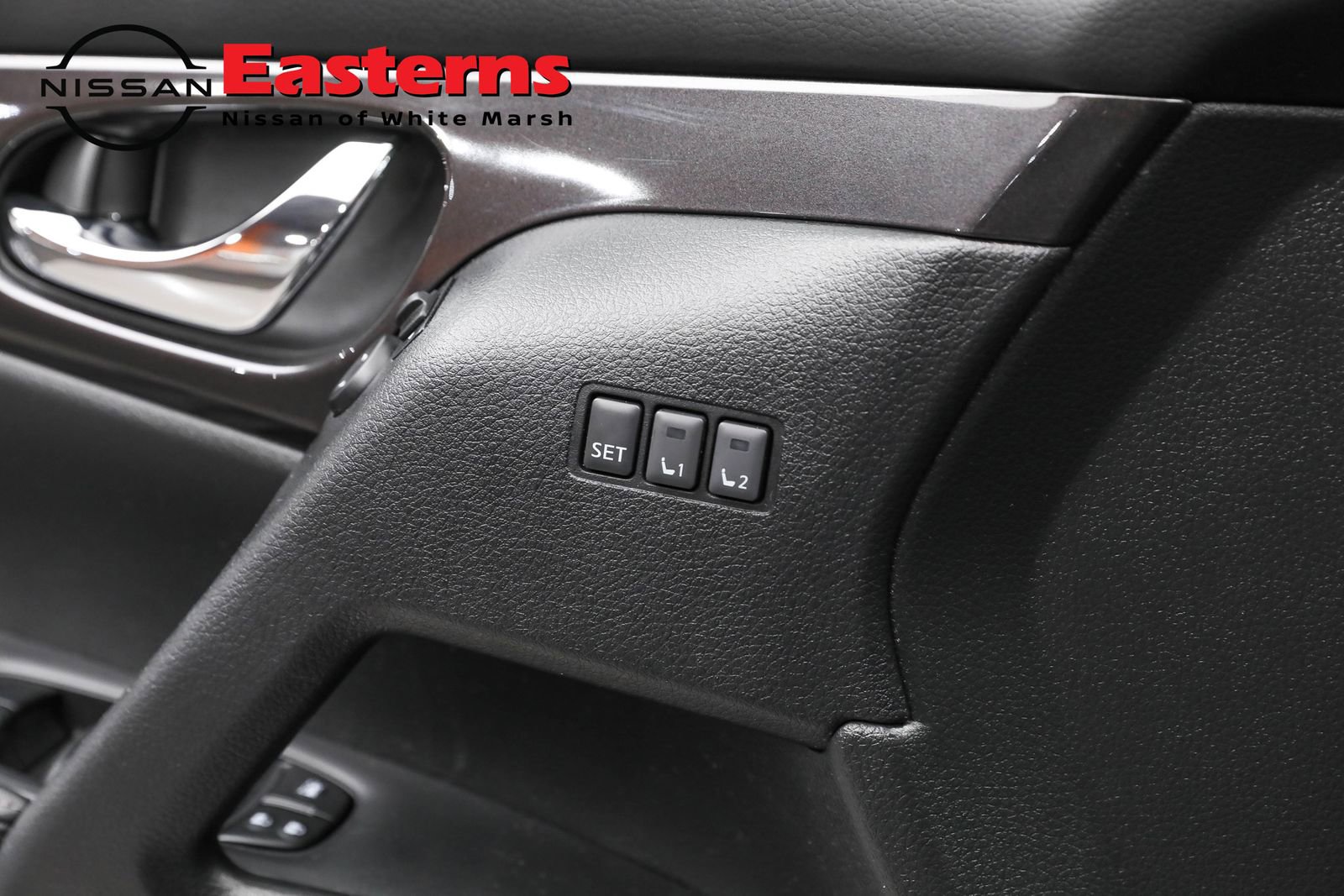 Used 2019 Nissan Rogue SV w/ Premium Package image 20