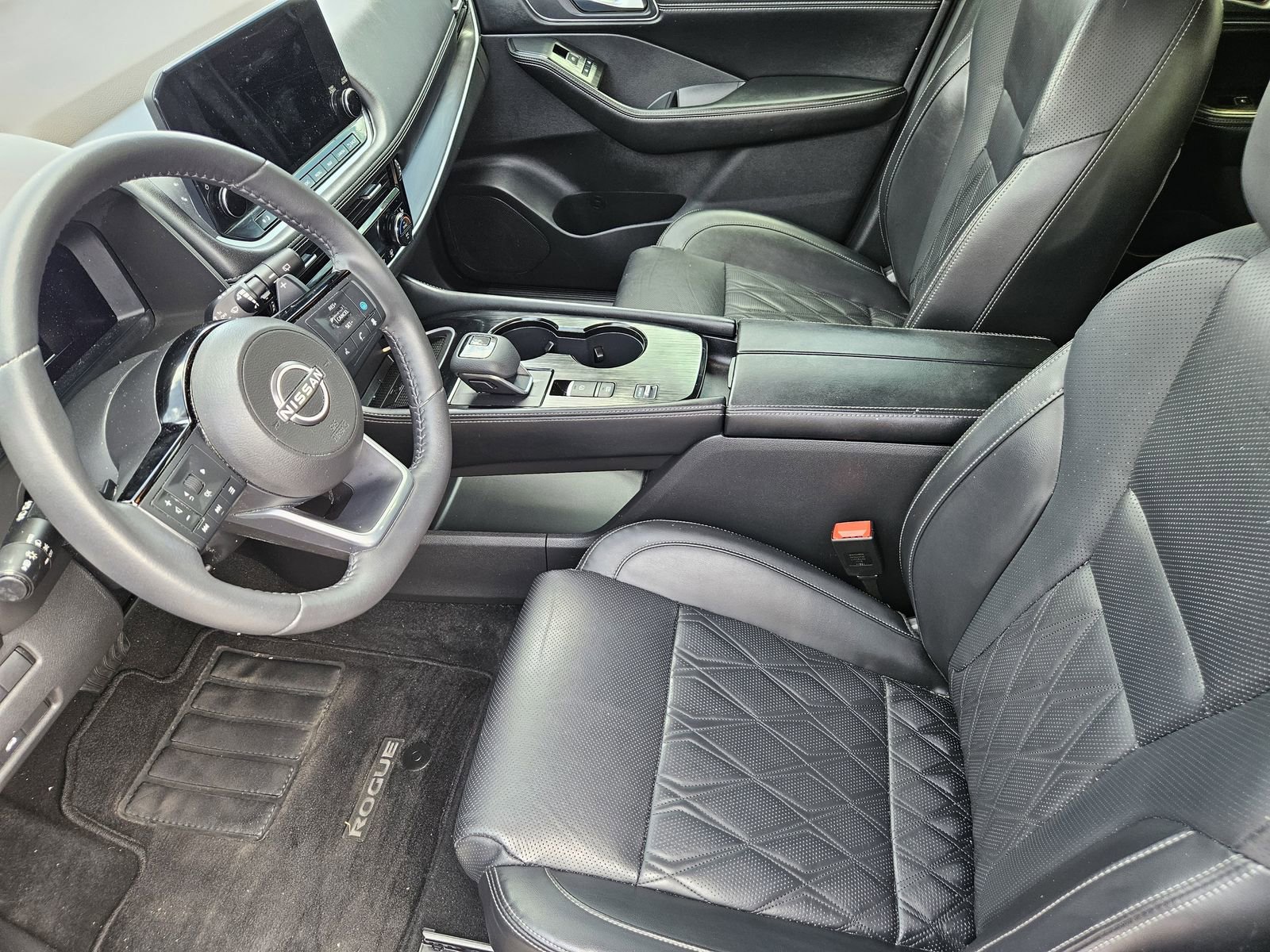 Used 2023 Nissan Rogue Platinum w/ Platinum Premium Package FWD image 16