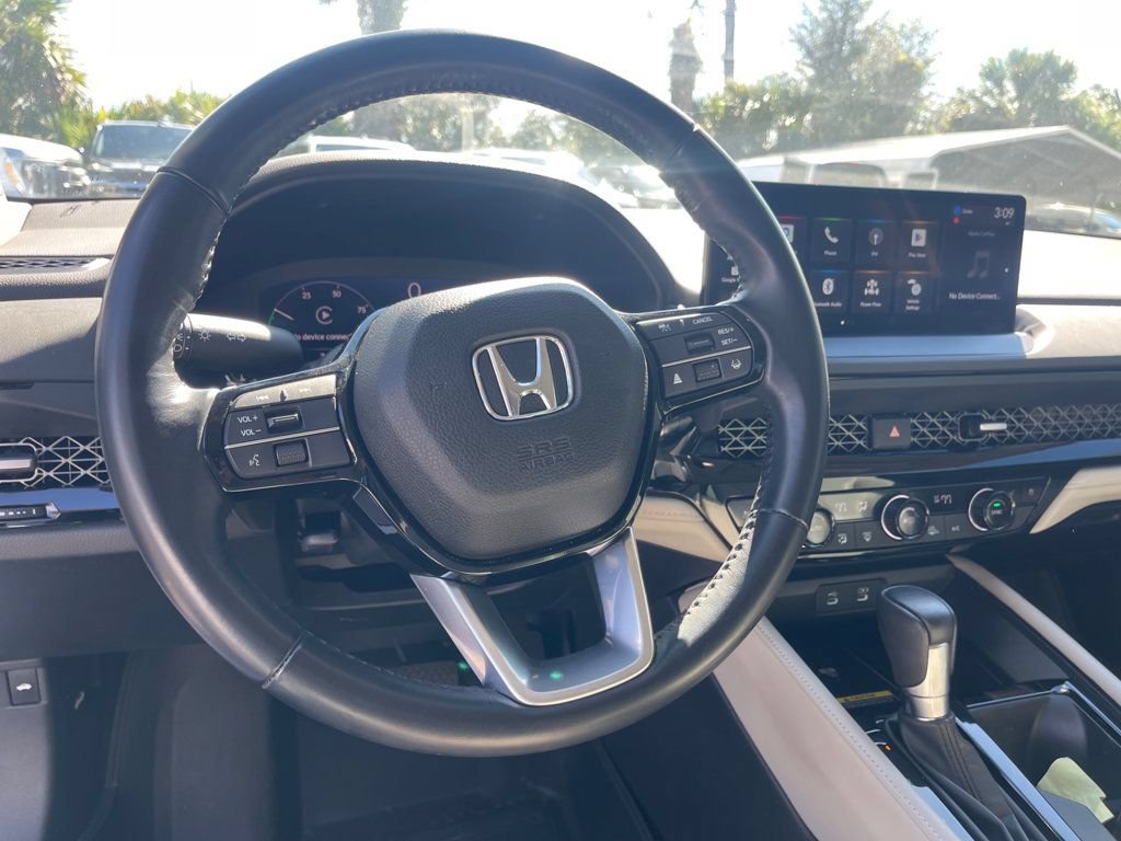 Used 2023 Honda Accord Touring image 15