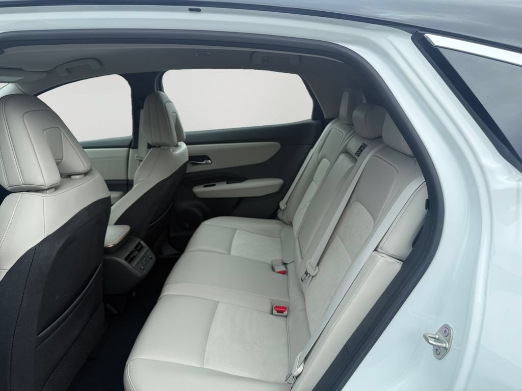 Used 2023 Nissan Ariya FWD image 14