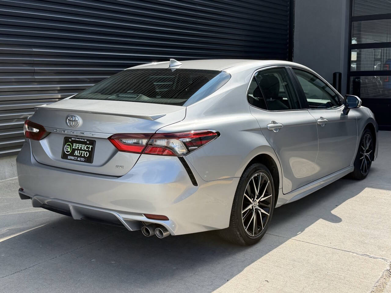 Used 2024 Toyota Camry SE FWD image 12