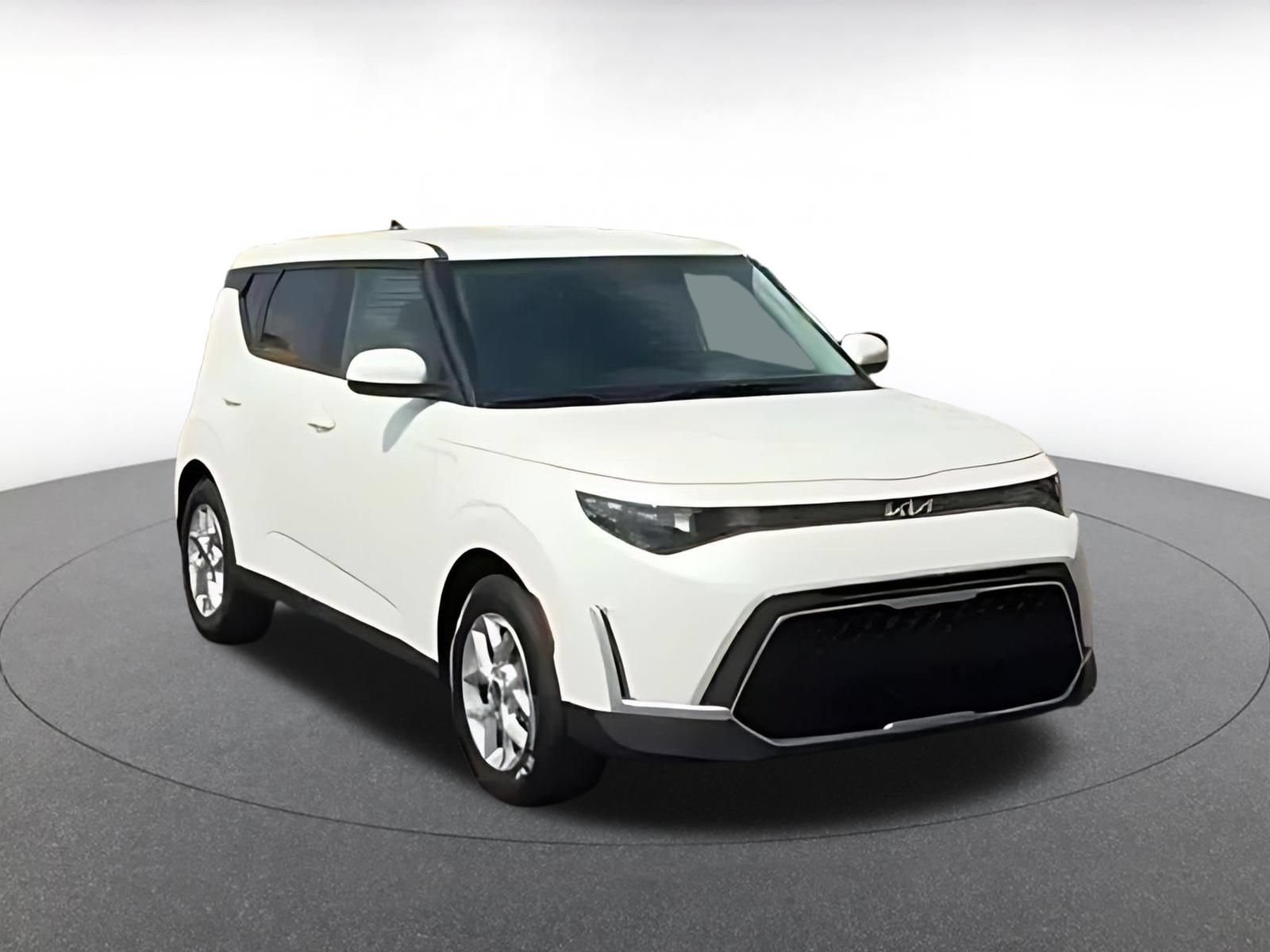 Used 2025 Kia Soul LX w/ LX Technology Package FWD video 2