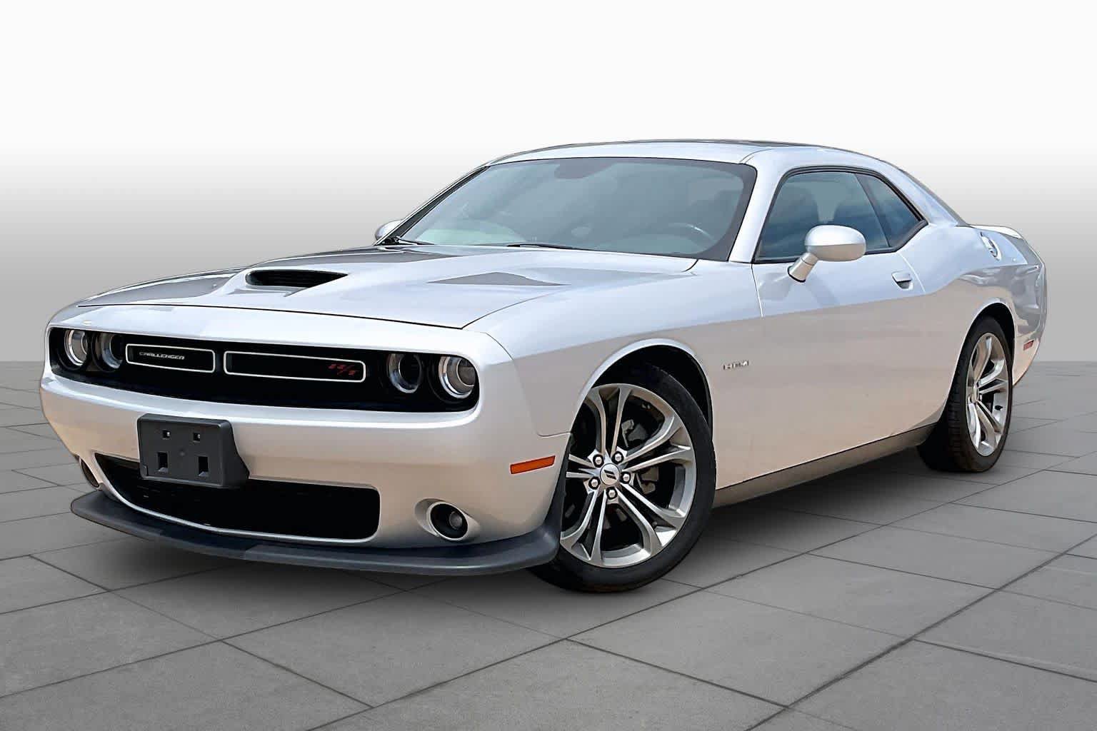 Used 2021 Dodge Challenger R/T RWD image 3