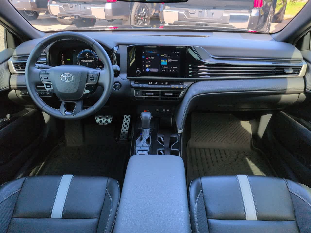 Certified 2025 Toyota Camry SE FWD image 14