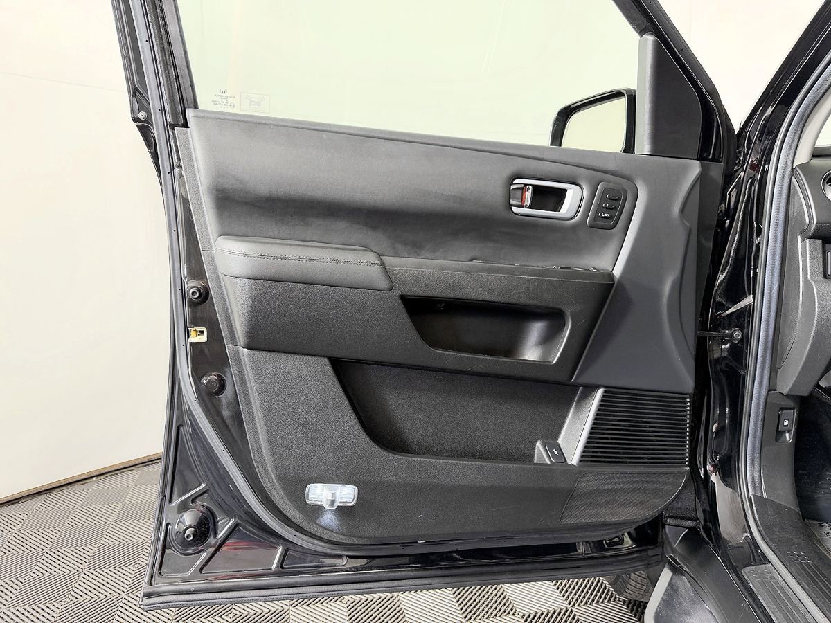 Used 2012 Honda Pilot Touring image 31