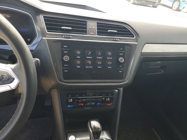 Used 2023 Volkswagen Tiguan SE FWD image 21
