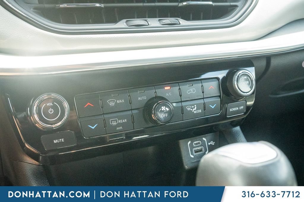 Used 2024 Jeep Compass Limited AWD/4WD image 9