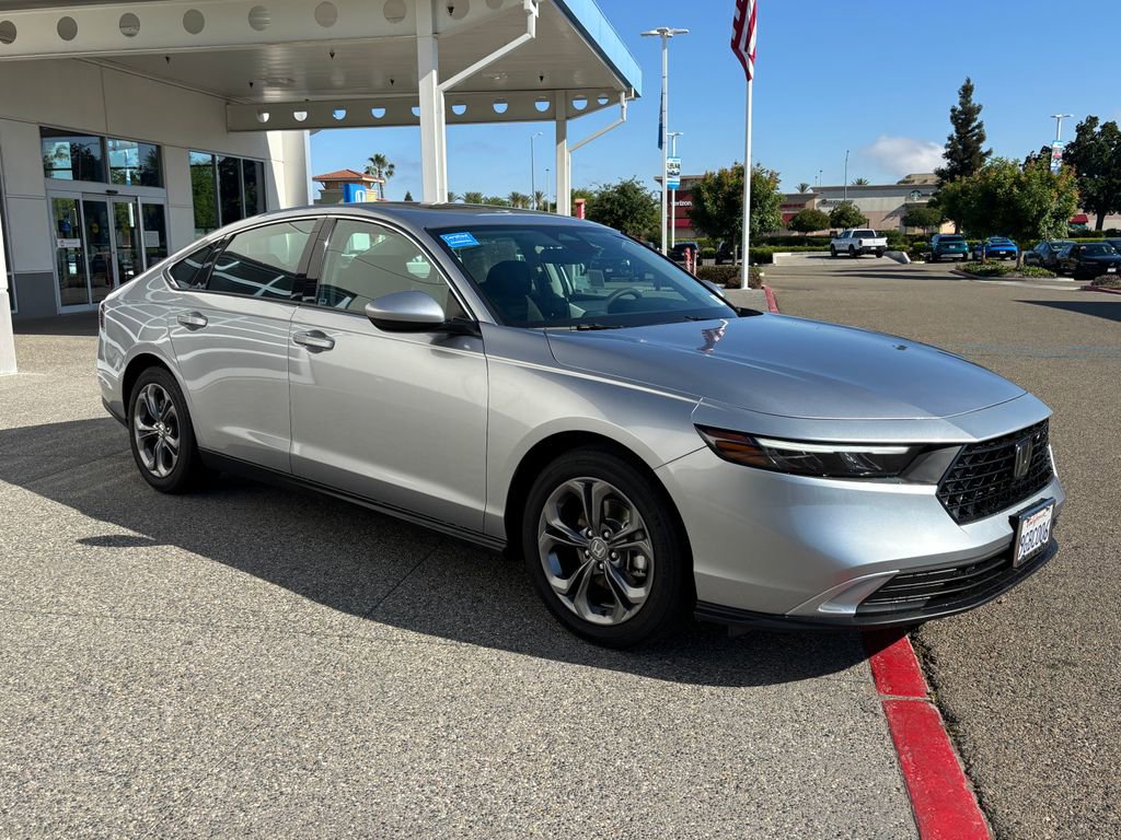 Used 2023 Honda Accord EX image 3