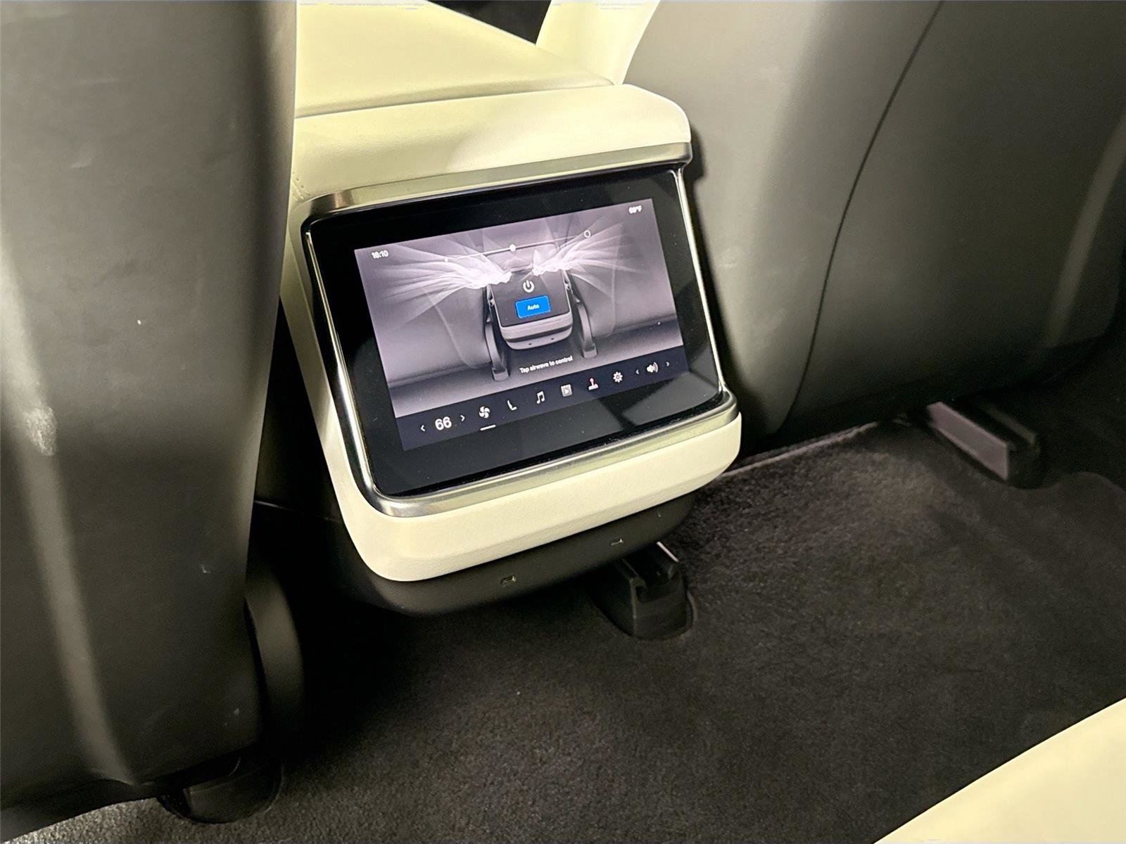 Used 2022 Tesla Model S image 31