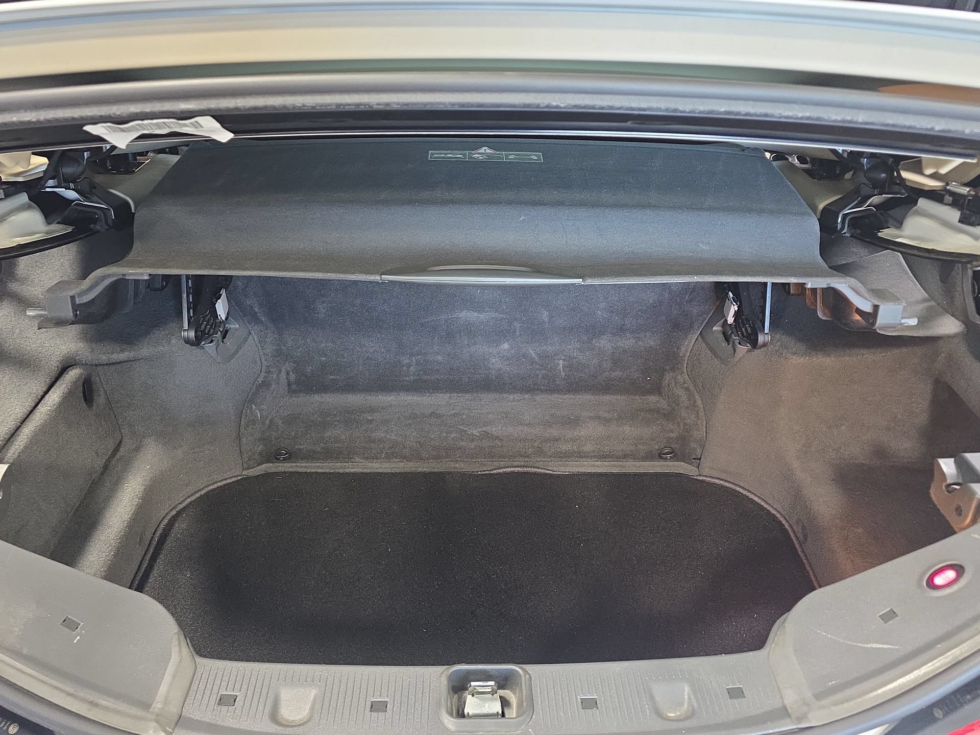 Used 2011 Mercedes-Benz SL 550 image 12