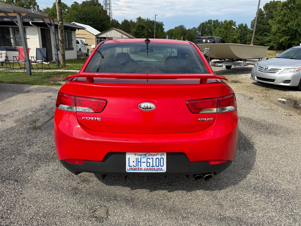 Used 2013 Kia Forte Koup SX w/ Tech Pkg FWD image 4