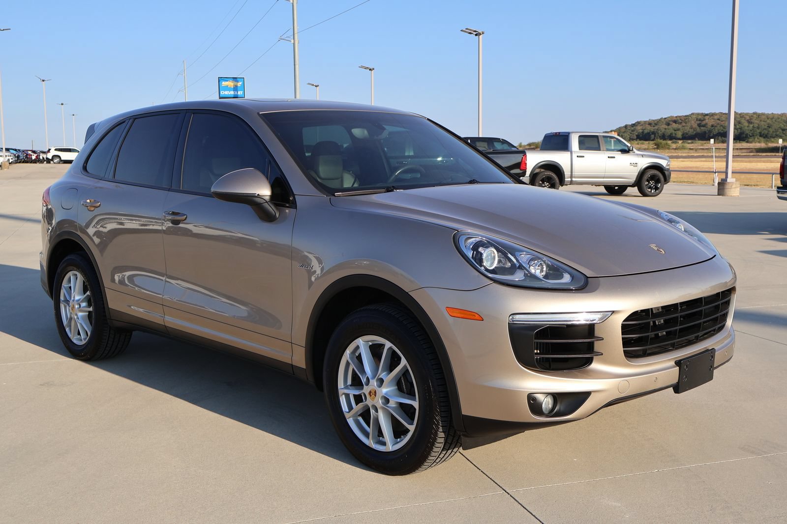 Used 2015 Porsche Cayenne Diesel AWD/4WD image 5