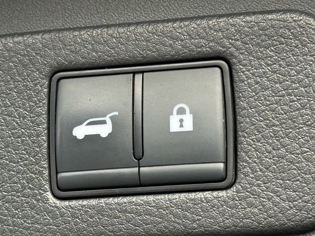 Used 2024 Nissan Armada SL image 40