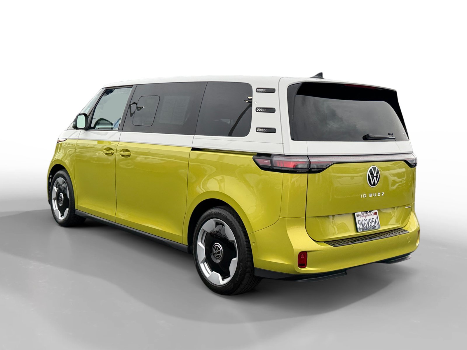 Certified 2025 Volkswagen ID. Buzz Pro S Plus AWD/4WD image 3