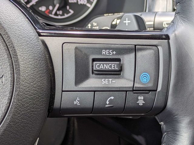 Used 2023 Nissan Pathfinder Platinum w/ Black Appearance Package AWD/4WD image 31