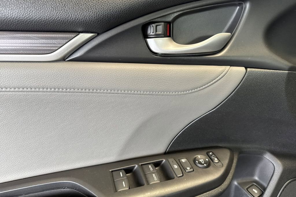 Used 2019 Honda Civic EX-L image 10
