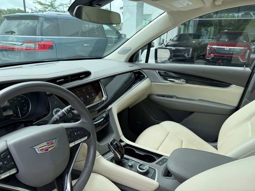 Used 2023 Cadillac XT6 Premium Luxury FWD image 10