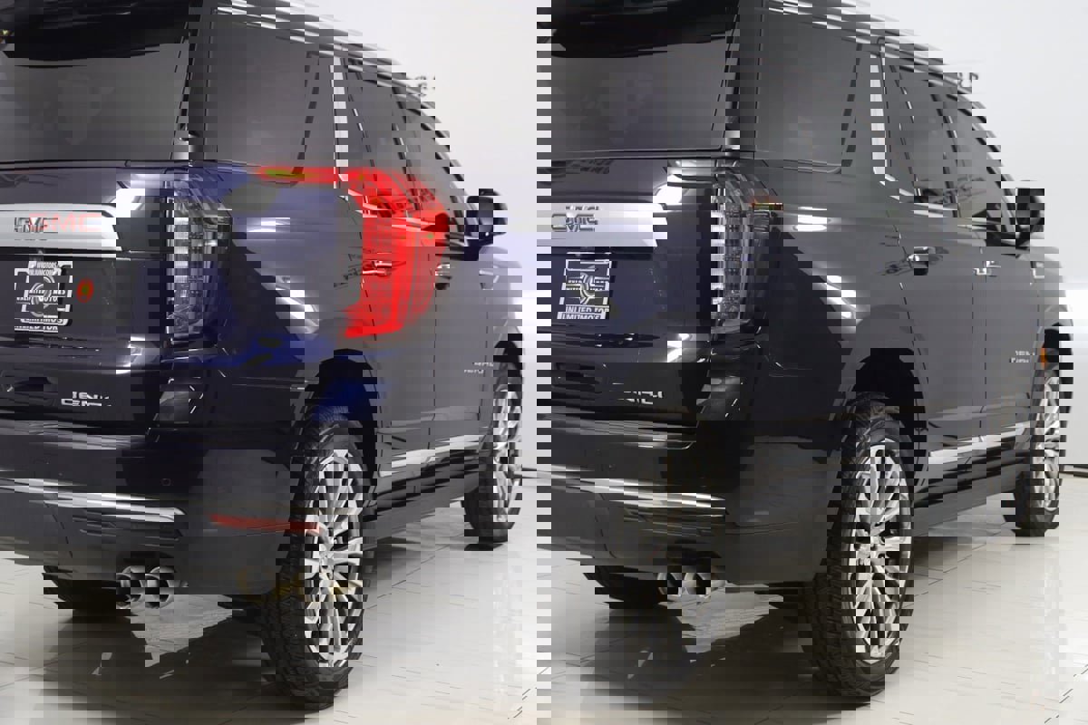 Used 2021 GMC Yukon Denali w/ Denali Premium Package image 47