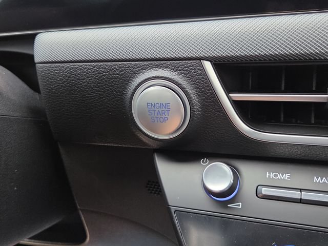 Certified 2025 Hyundai Sonata SEL AWD/4WD image 11