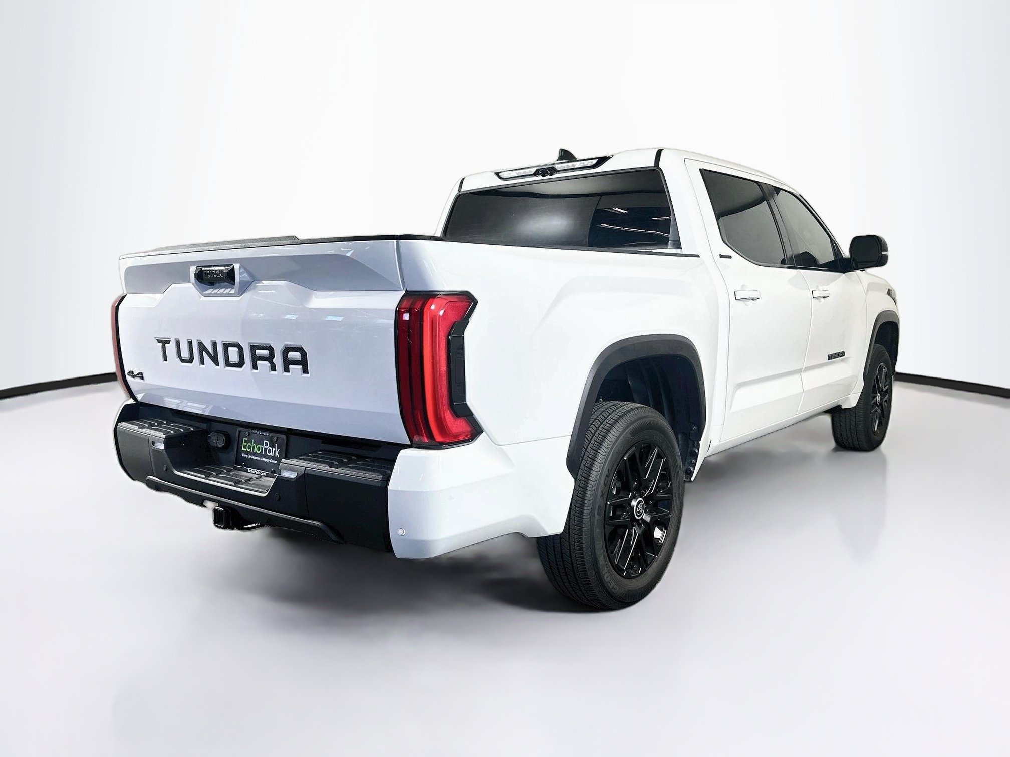 Used 2024 Toyota Tundra Limited AWD/4WD image 9