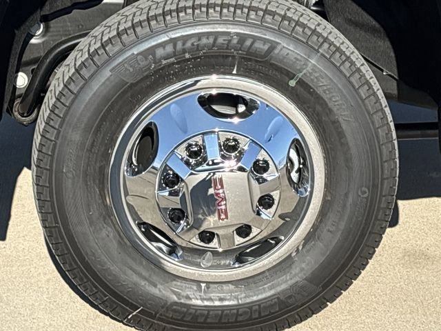 New 2026 GMC Sierra 3500 SLT w/ SLT Convenience Package AWD/4WD image 30