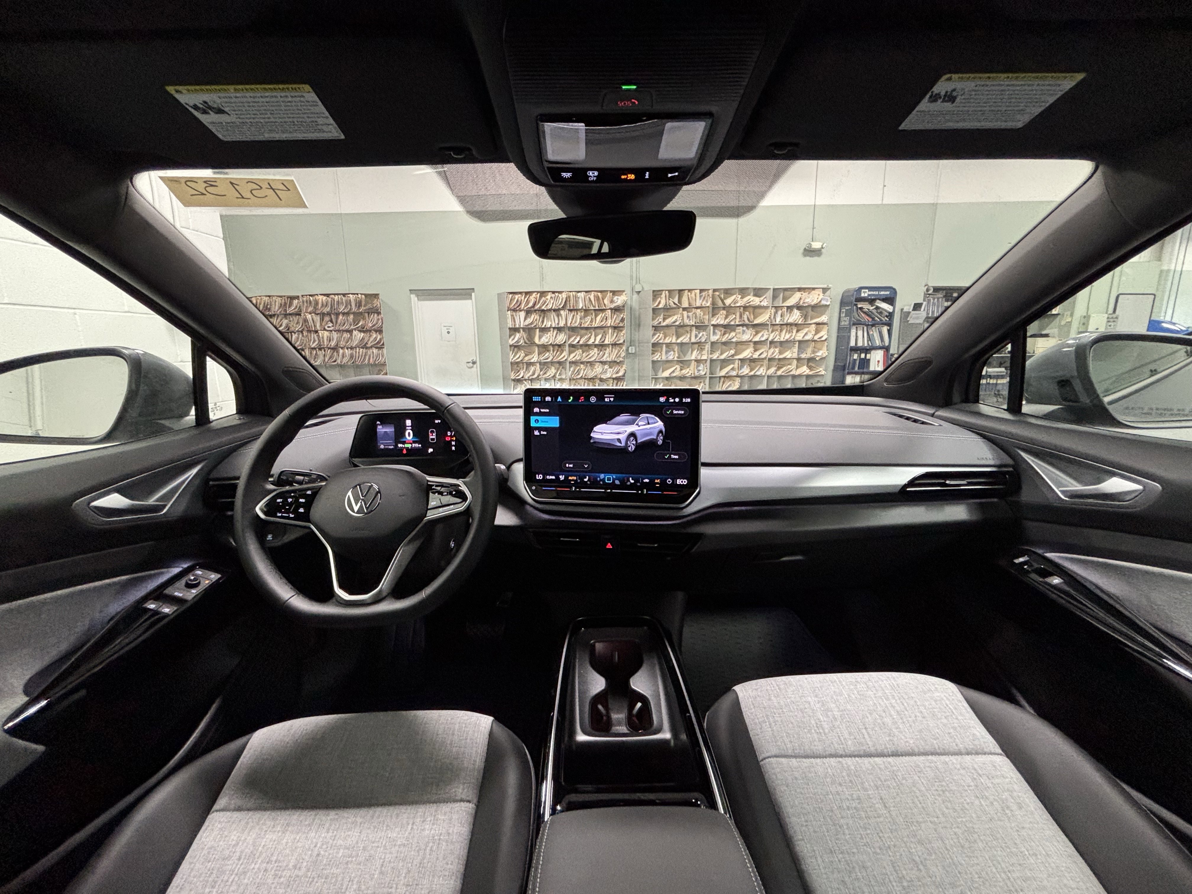 New 2025 Volkswagen ID.4 Pro image 16