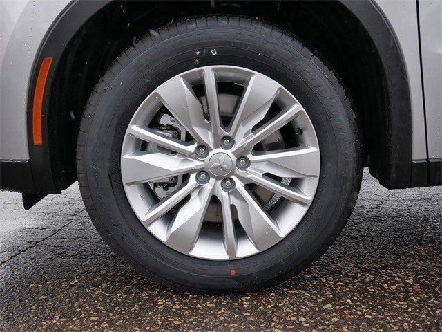 New 2026 Mitsubishi Outlander ES image 3