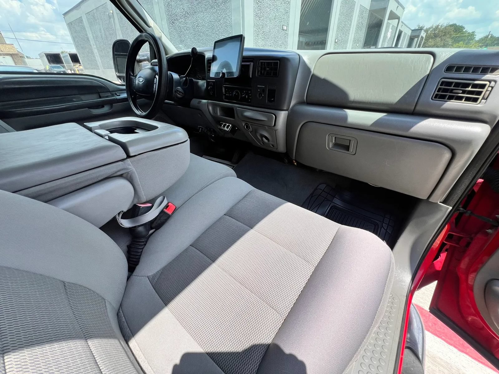 Used 2004 Ford F350 XLT AWD/4WD image 12
