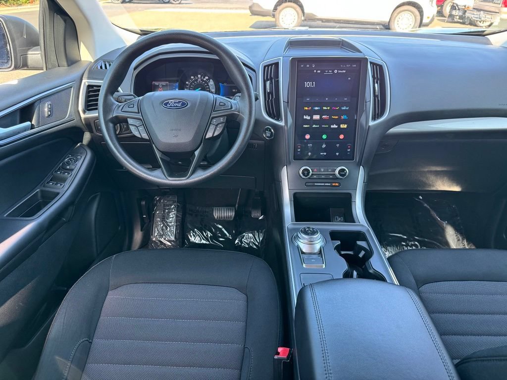 Used 2024 Ford Edge SE AWD/4WD image 9