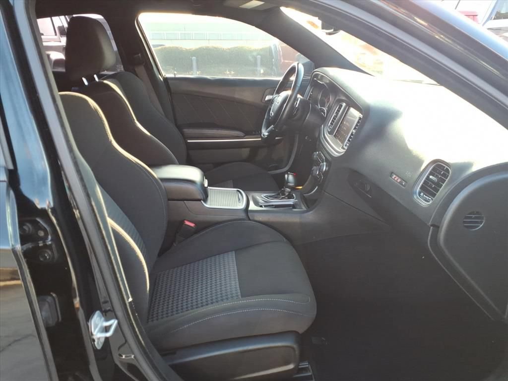 Used 2022 Dodge Charger Scat Pack w/ Dynamics Package RWD image 17