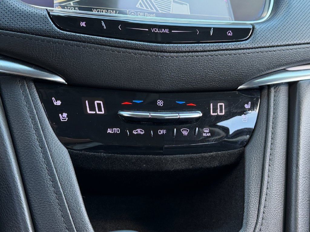 Used 2018 Cadillac XT5 Premium Luxury AWD/4WD image 21