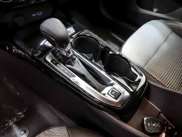 New 2026 Chevrolet Trax LT w/ Driver Confidence Package FWD image 18