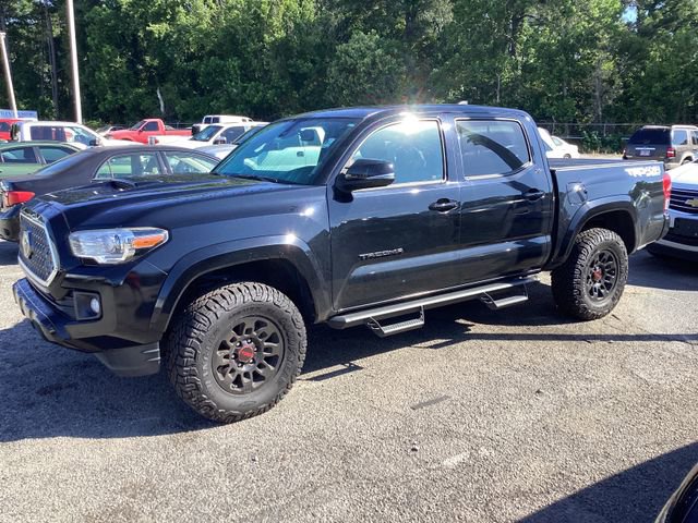 Used 2019 Toyota Tacoma TRD Sport AWD/4WD image 2