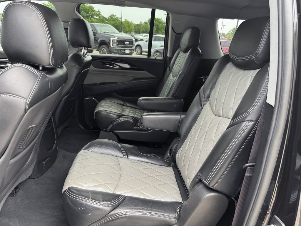 Used 2017 Cadillac Escalade ESV Premium Luxury AWD/4WD image 28